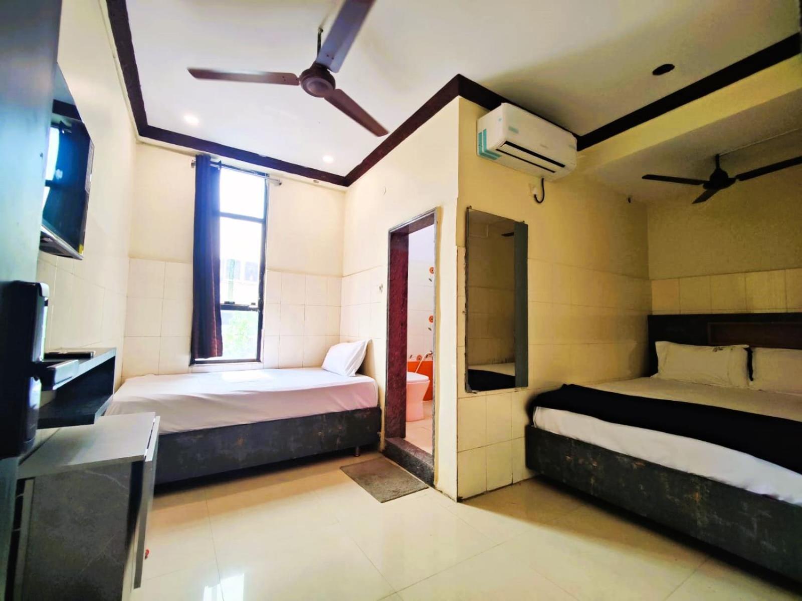 Hotel The Livin Residency Visakhapatnam Zewnętrze zdjęcie